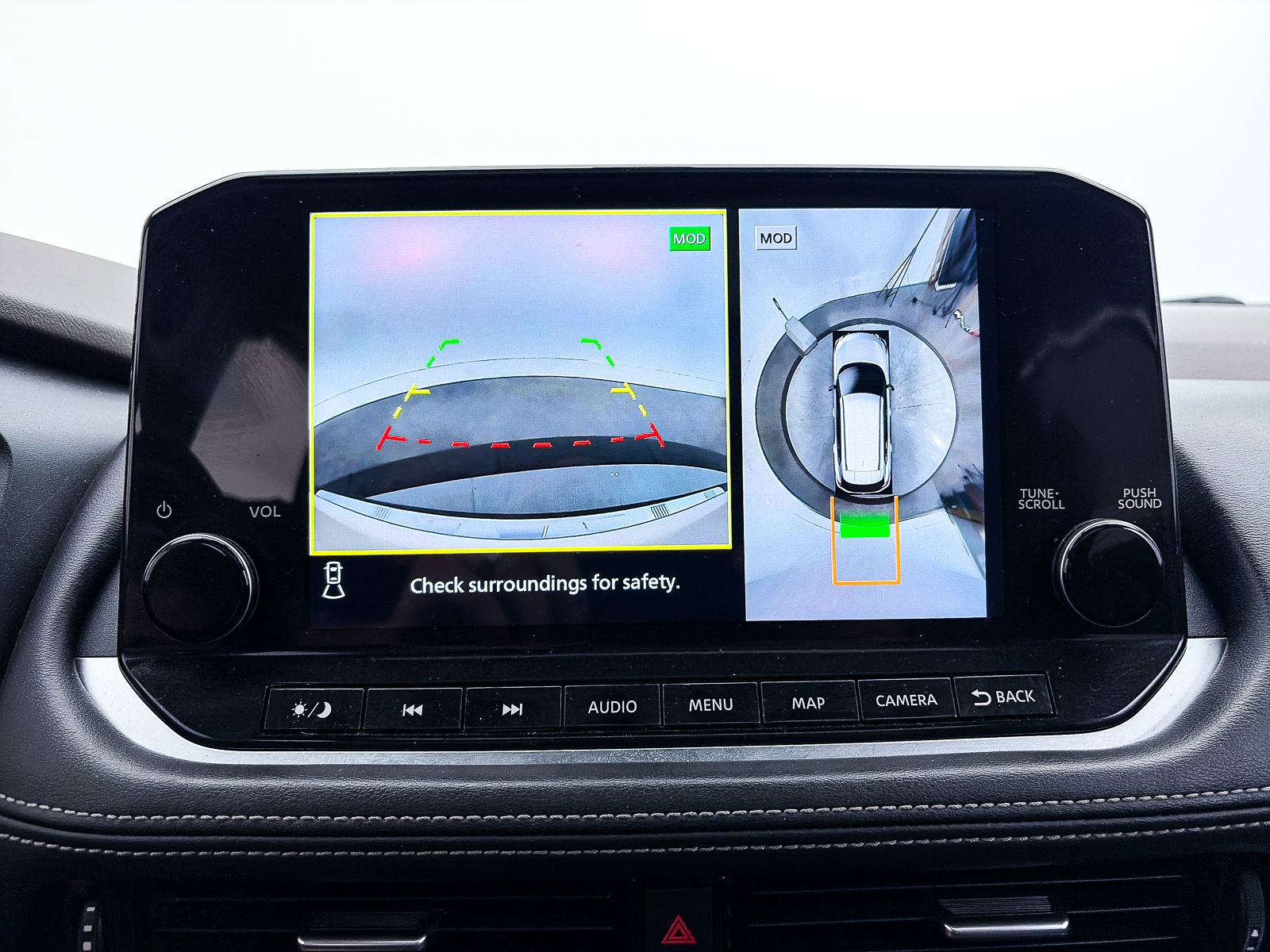 Used 2022 Nissan Rogue Platinum w/ Head-Up Display Package image 8