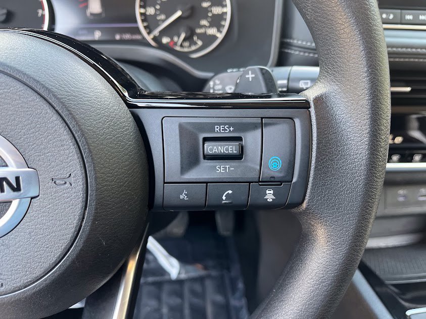 Used 2021 Nissan Rogue SV AWD/4WD image 15