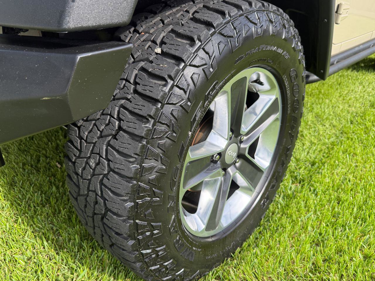 Used 2017 Jeep Wrangler Unlimited Sport image 26