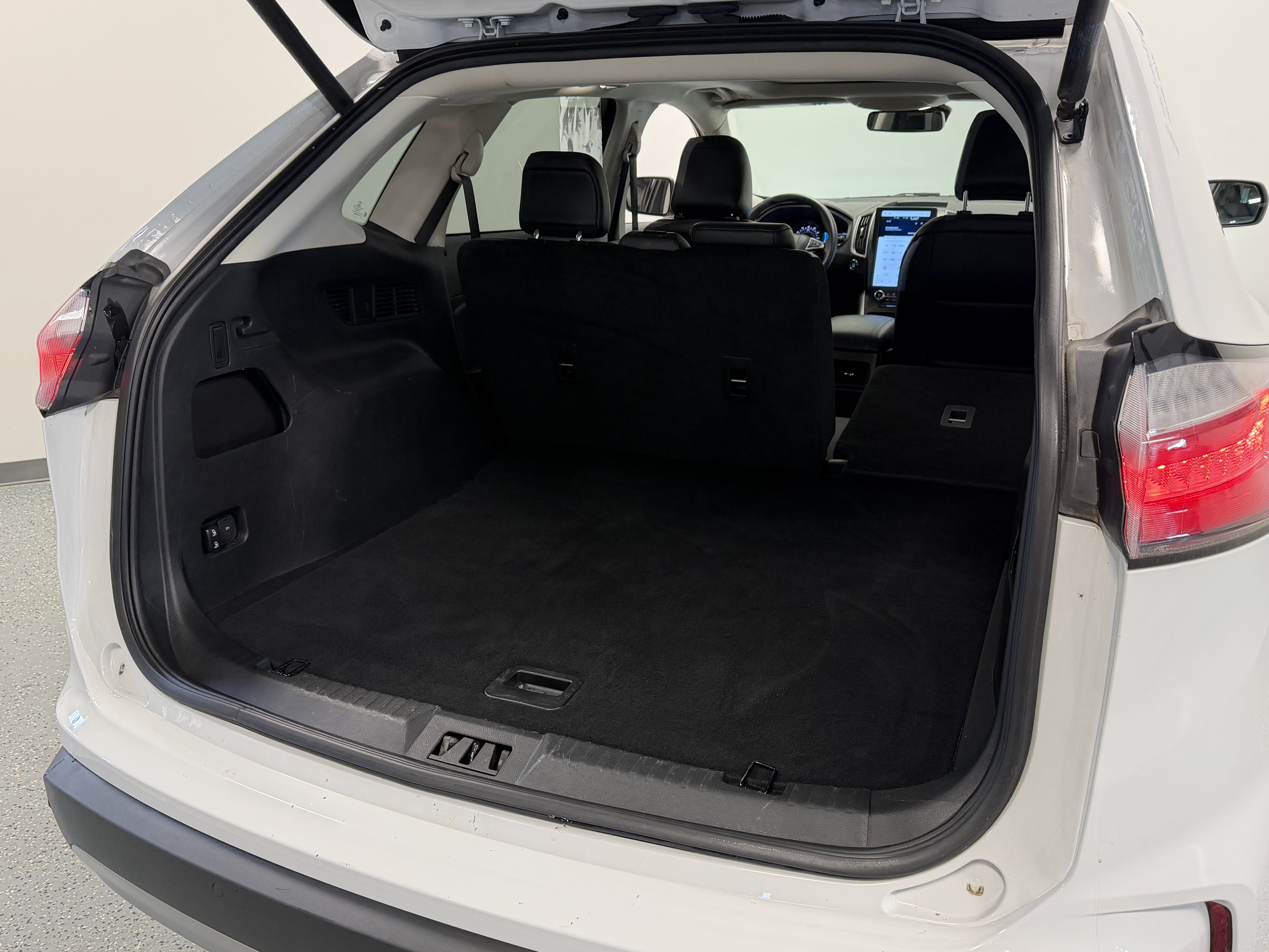 Used 2024 Ford Edge SEL w/ Convenience Package AWD/4WD image 24