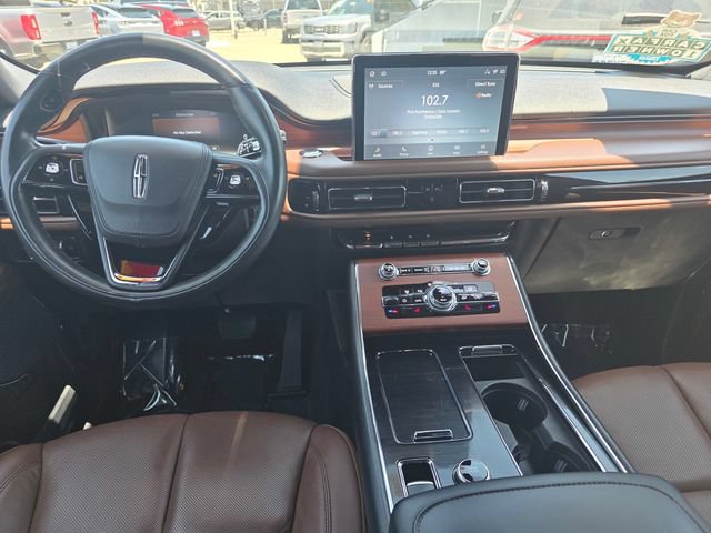 Used 2023 Lincoln Aviator Reserve RWD image 13