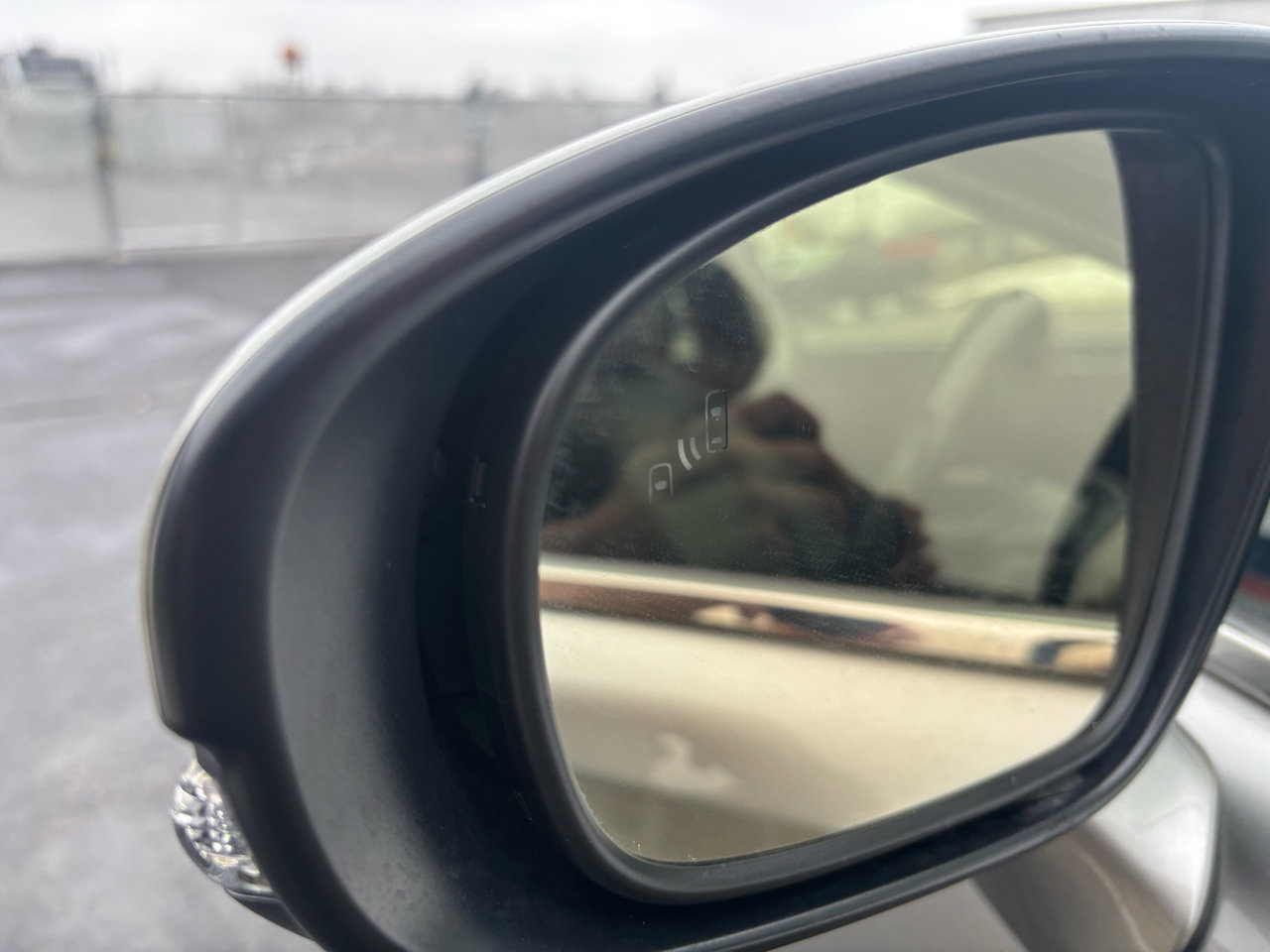 Used 2017 Lexus ES 300h image 36