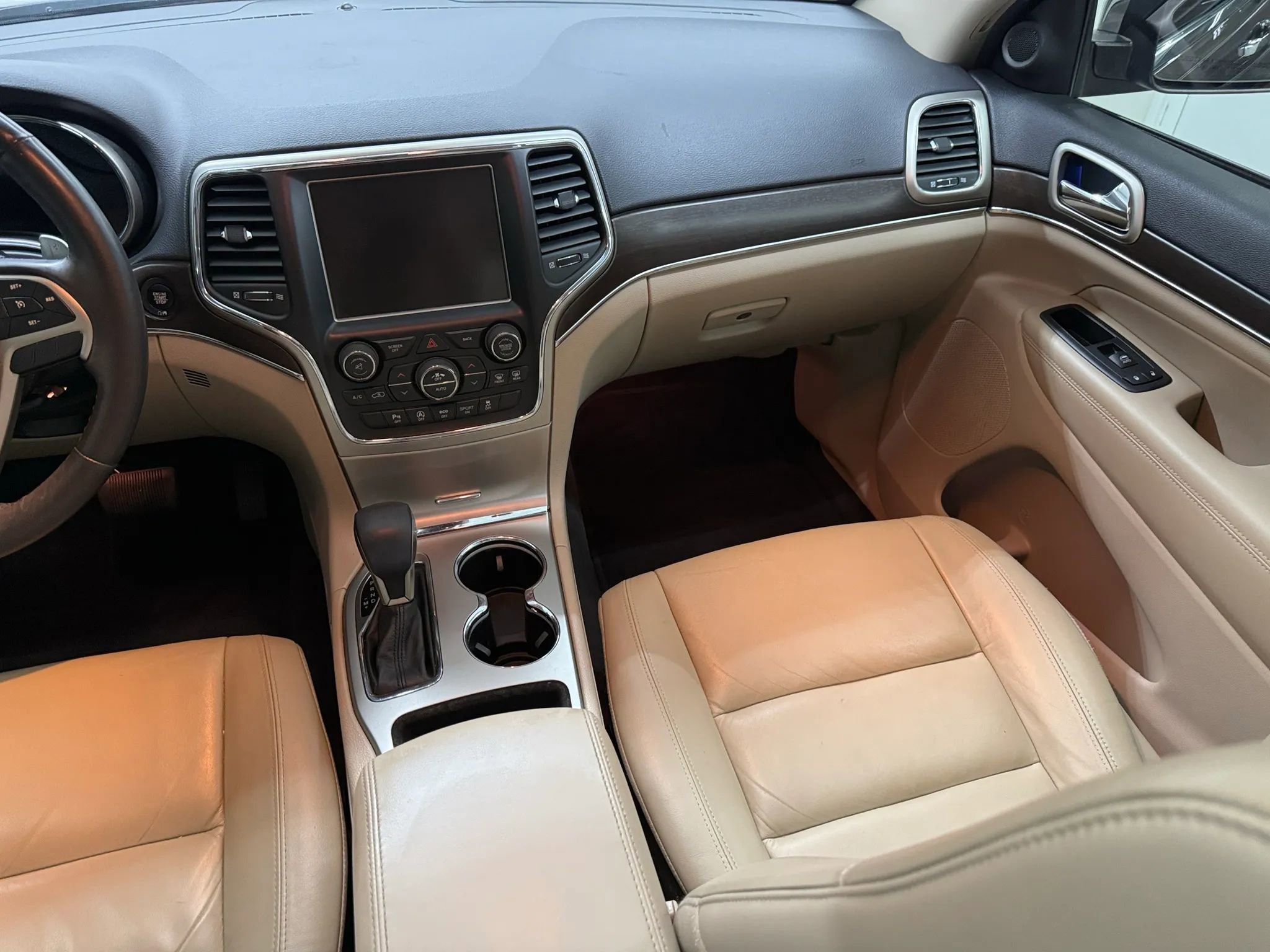 Used 2017 Jeep Grand Cherokee Limited RWD image 31