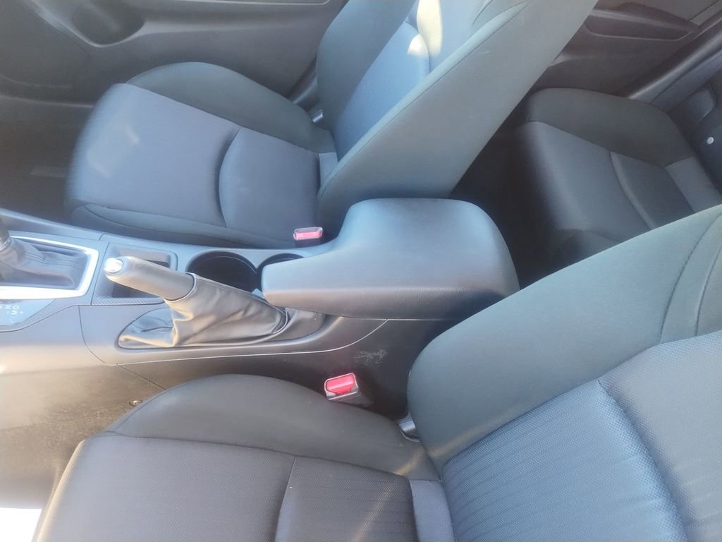 Used 2014 MAZDA MAZDA3 i Sport image 25