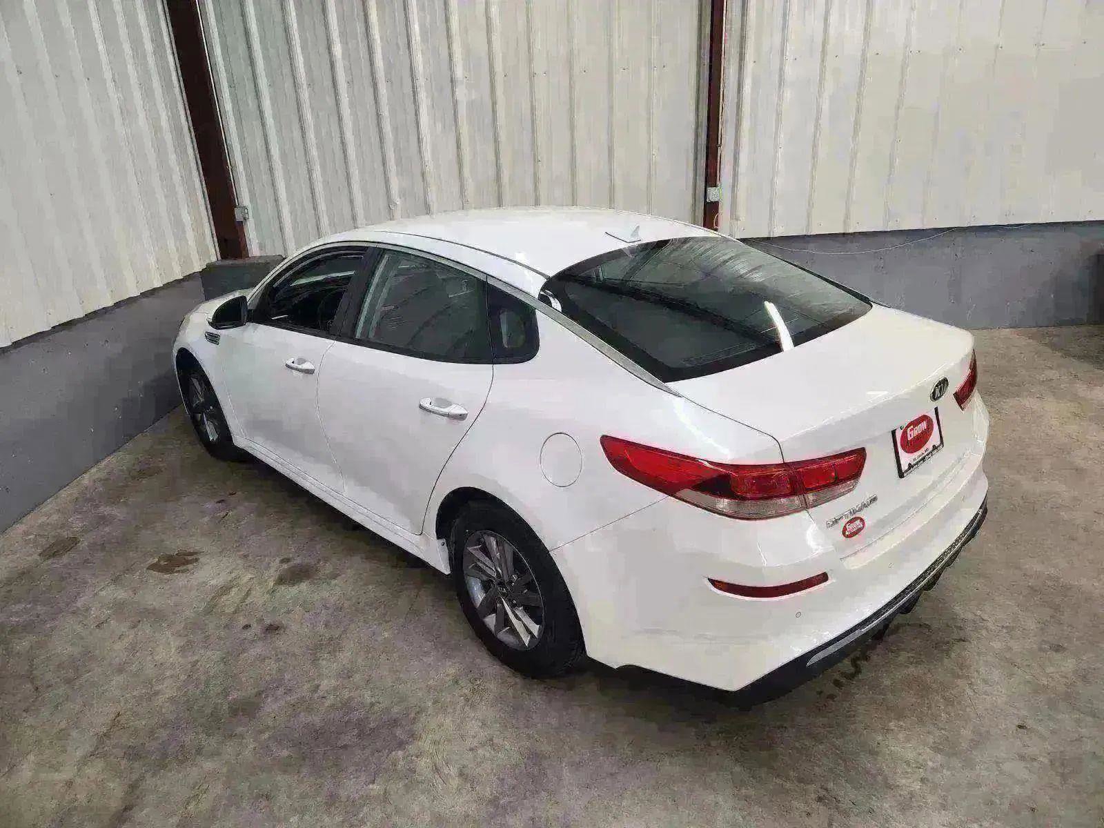 Used 2020 Kia Optima LX image 19