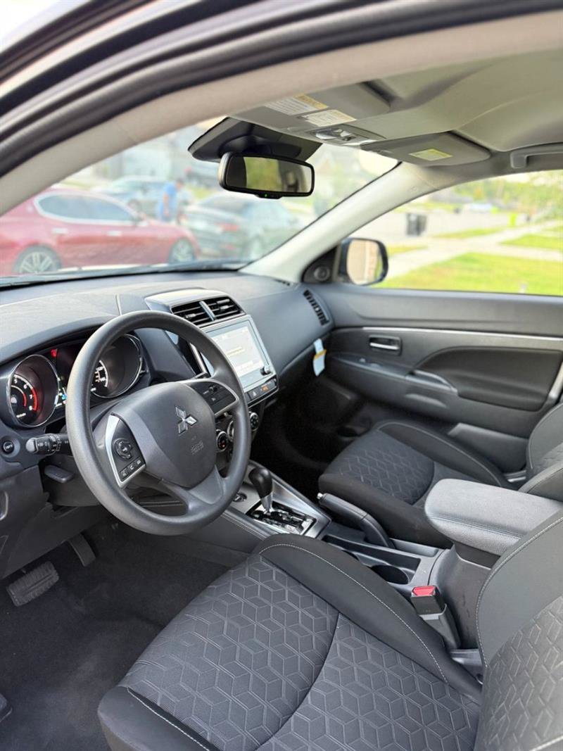Used 2026 Mitsubishi Outlander Sport ES AWD/4WD image 8
