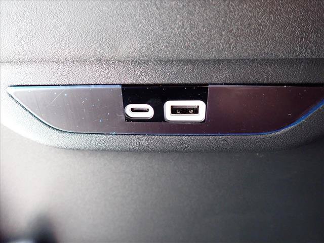 New 2027 Chrysler Pacifica Select FWD image 11