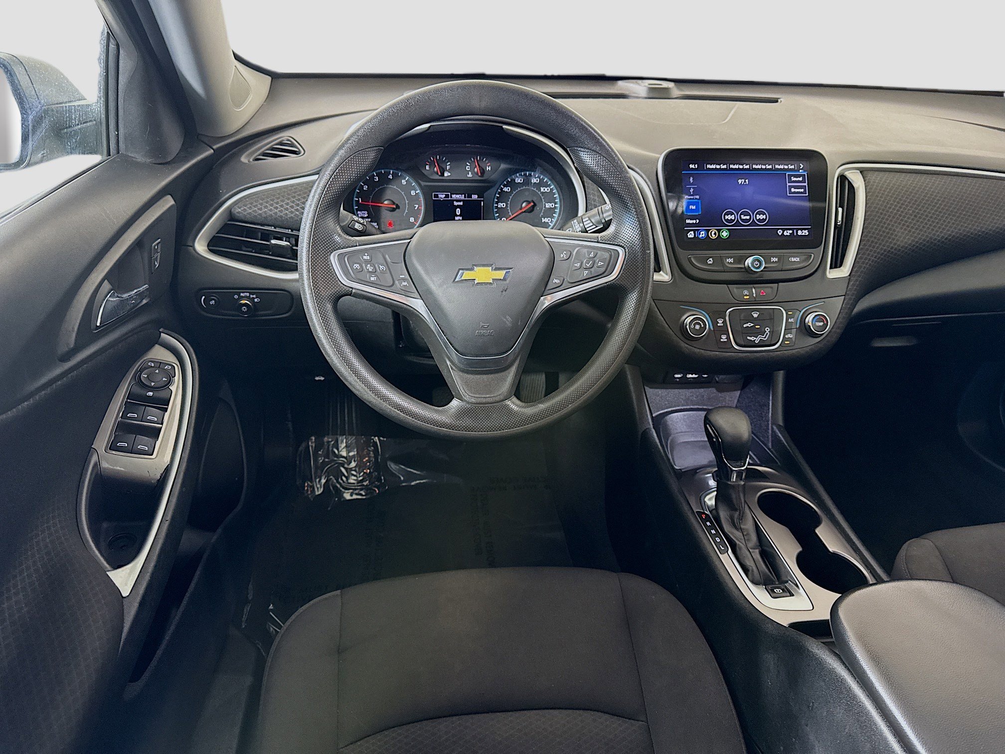 Used 2023 Chevrolet Malibu LS FWD image 17