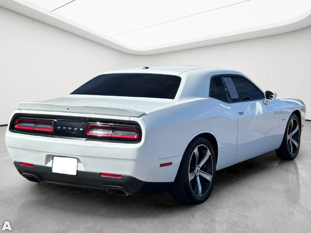 Used 2019 Dodge Challenger R/T w/ Driver Convenience Group RWD image 5