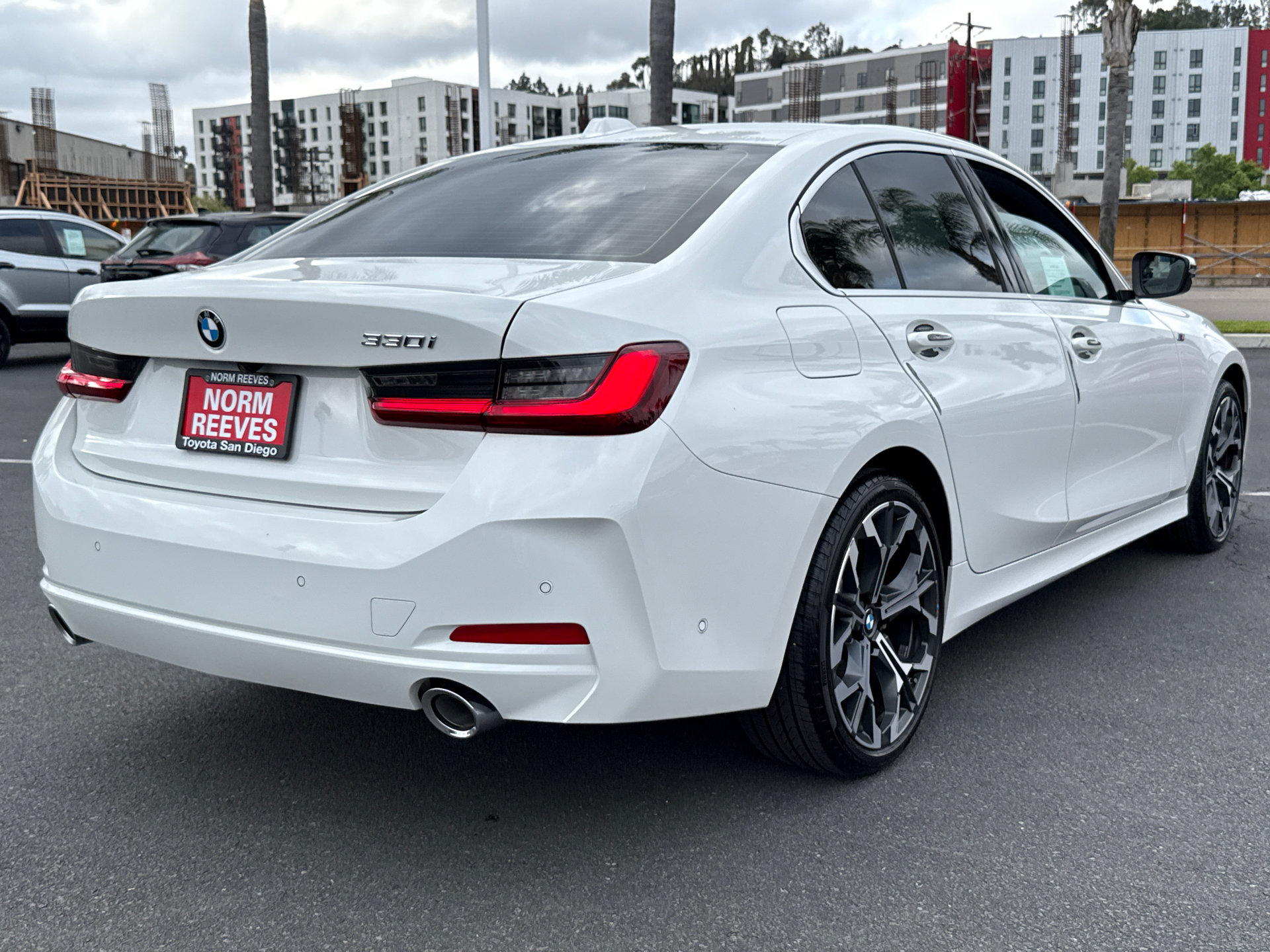 Used 2025 BMW 330i Sedan w/ Convenience Package RWD image 11