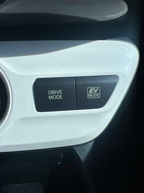 Used 2017 Toyota Prius Four w/ Advanced Technology Package FWD image 21