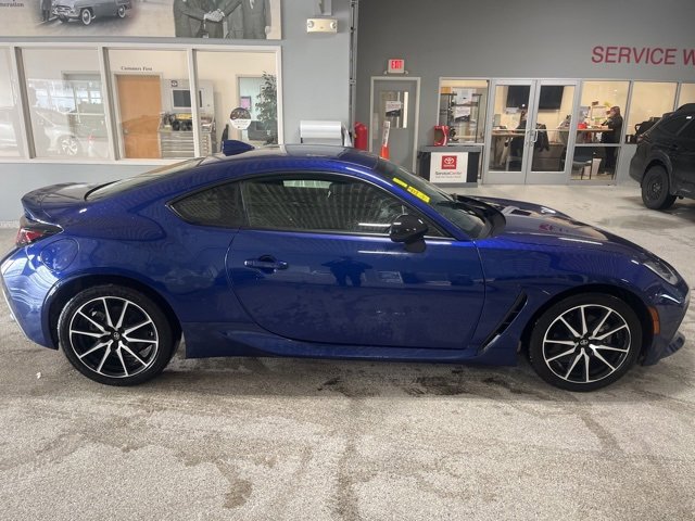 Used 2023 Toyota GR86 image 6