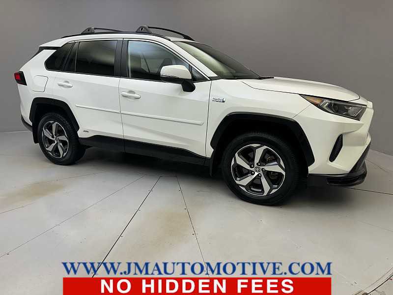 Used 2021 Toyota RAV4 SE w/ Weather & Moonroof Package image 7