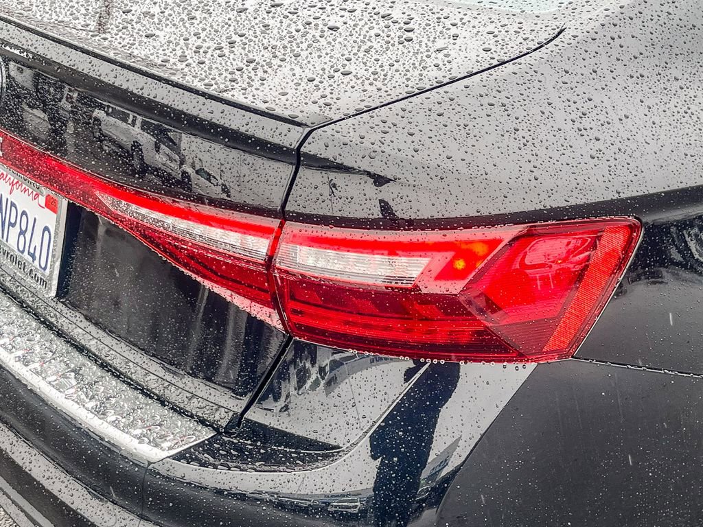 Used 2025 Volkswagen Jetta GLI Autobahn image 8