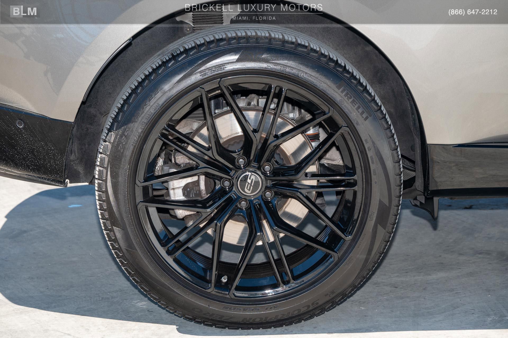 Used 2023 Land Rover Range Rover SE image 41