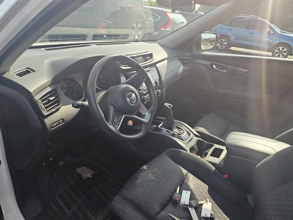 Used 2017 Nissan Rogue S AWD/4WD image 7