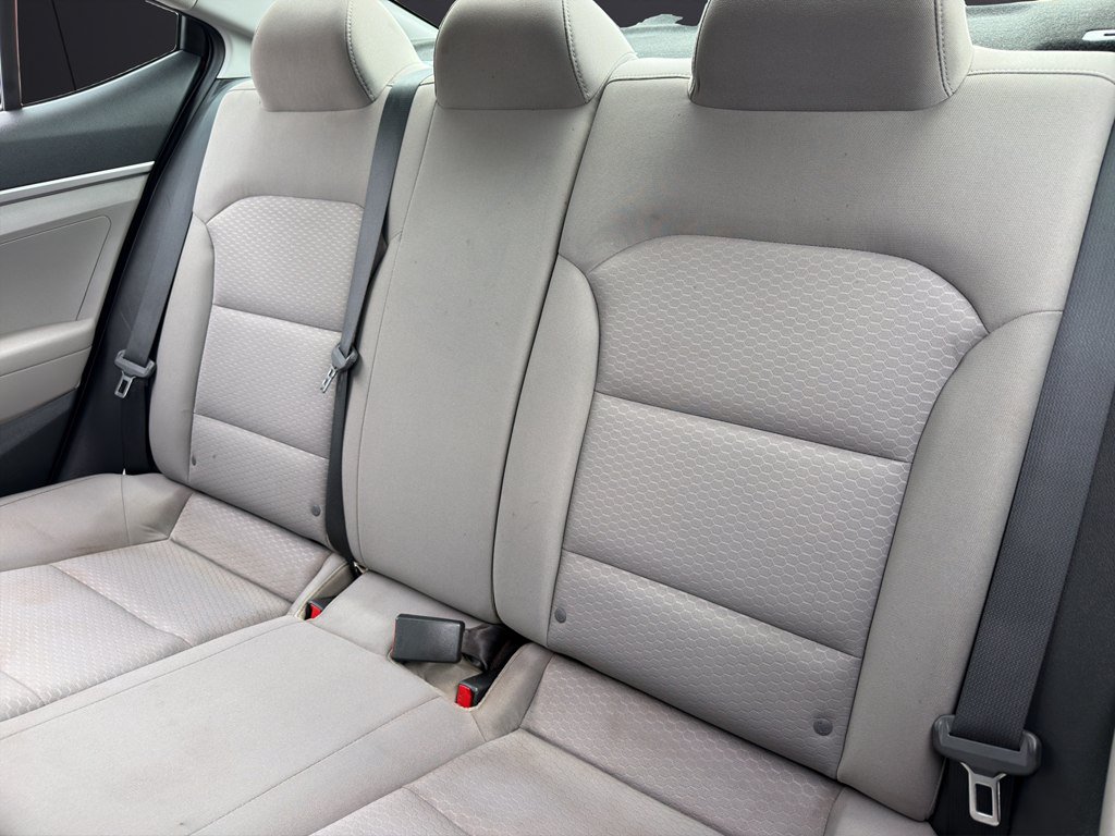 Used 2020 Hyundai Elantra SE FWD image 21