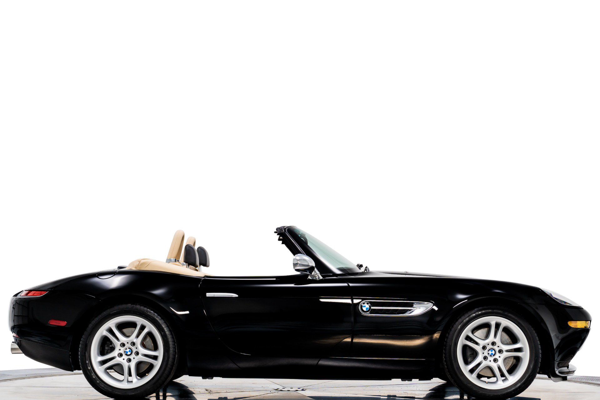 Used 2001 BMW Z8 RWD image 2