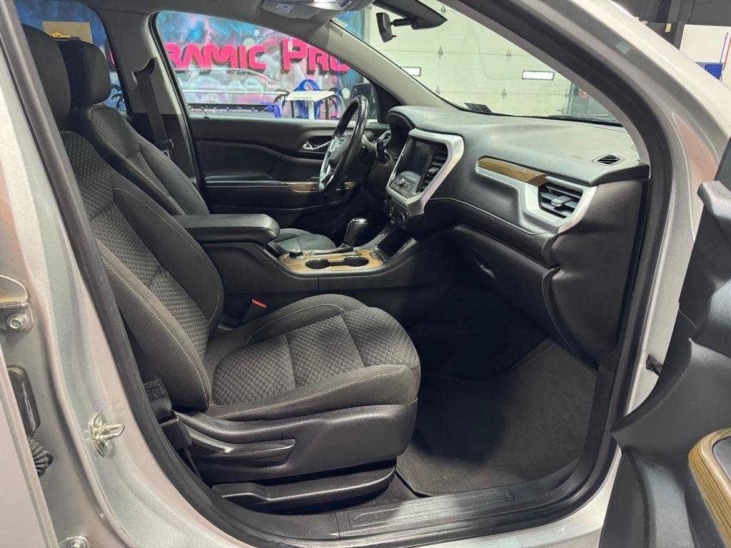 Used 2017 GMC Acadia SLE w/ Driver Alert Package I AWD/4WD image 16