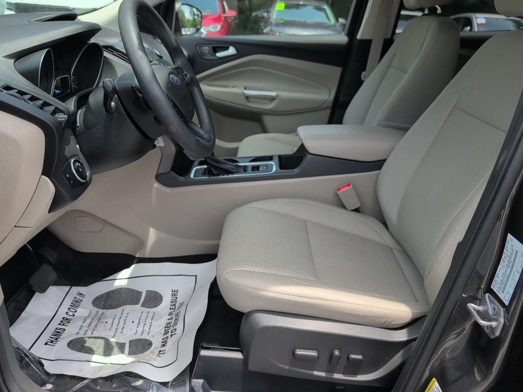 Used 2017 Ford Escape SE FWD image 8