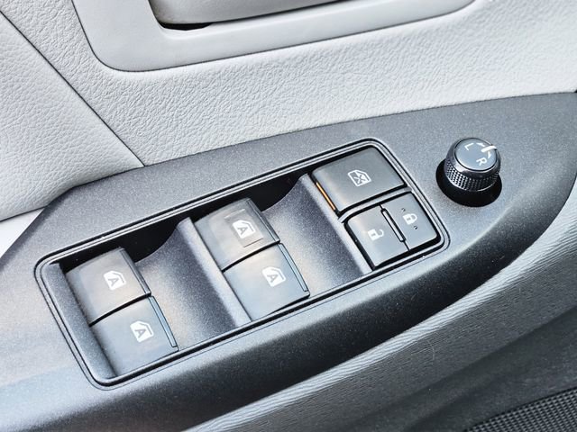 Used 2020 Toyota Sienna L image 21