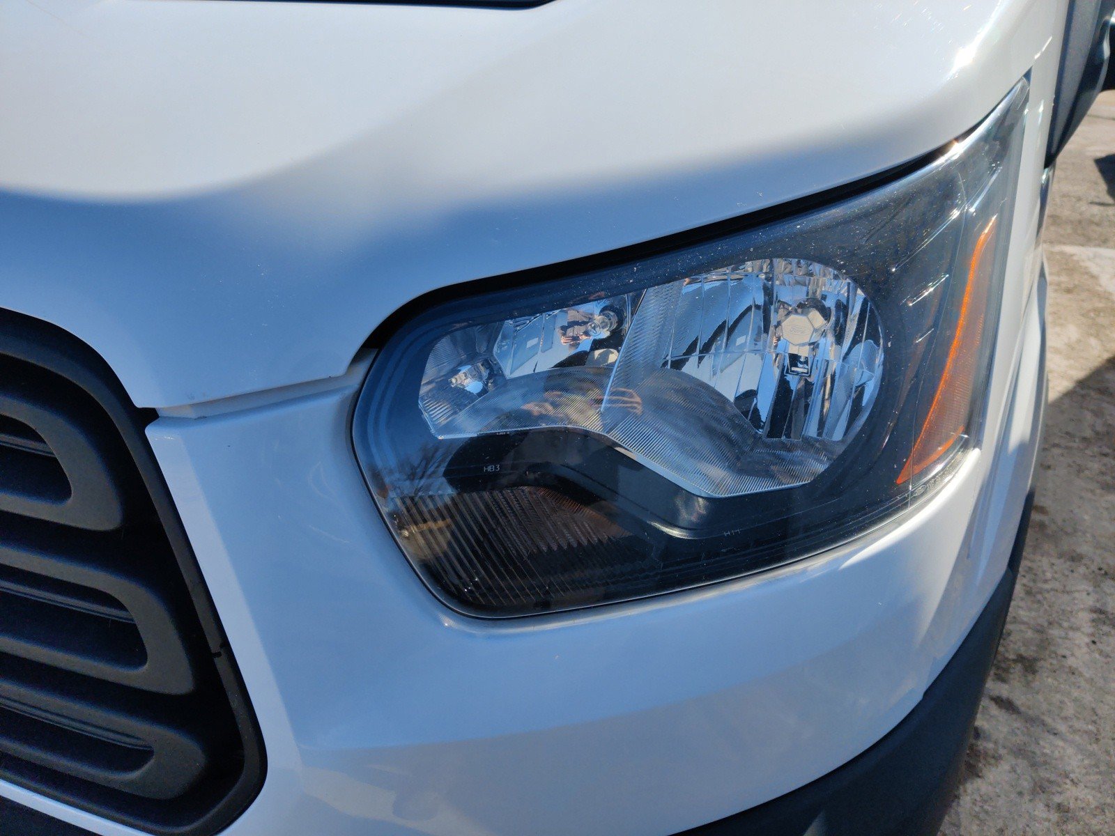 Used 2018 Ford Transit 250 148 Medium Roof image 6