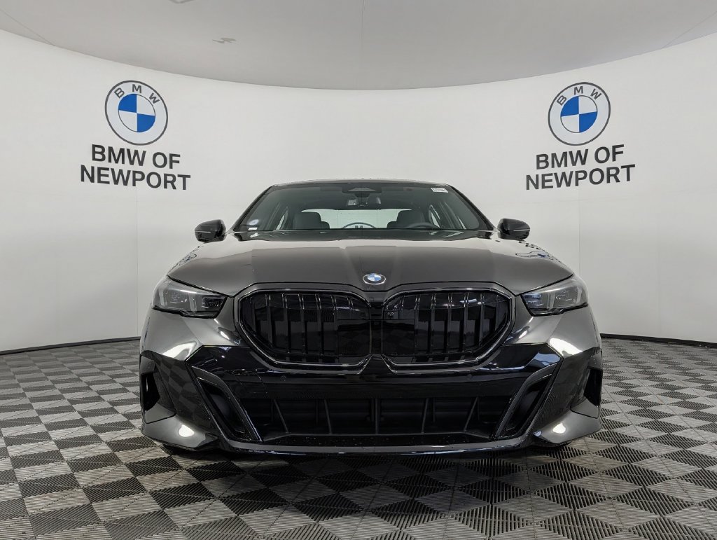 New 2027 BMW 530i xDrive w/ M Sport Package AWD/4WD image 4