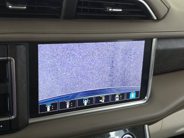 Used 2021 GMC Yukon XL Denali w/ LPO, Illumination Package RWD image 26