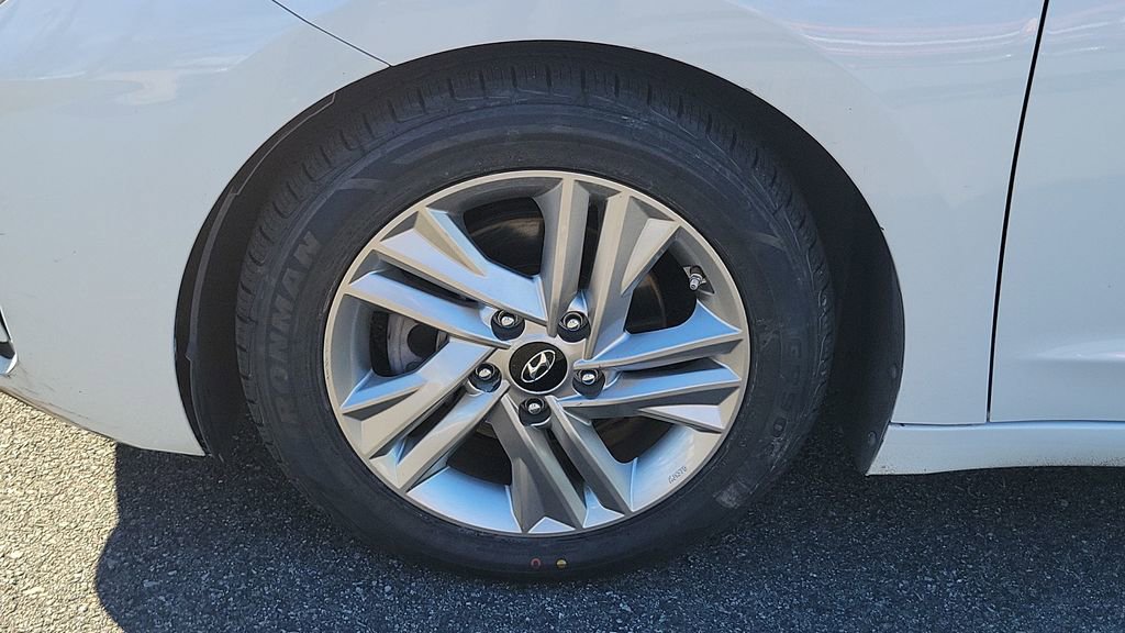 Used 2020 Hyundai Elantra SEL w/ Cargo Package (C1) image 14