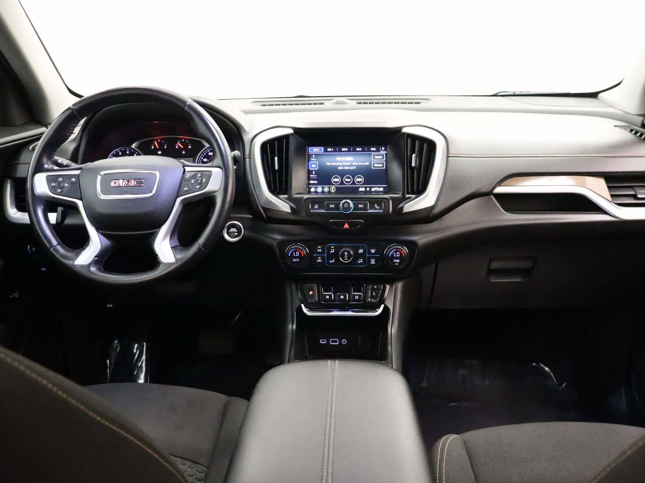 Used 2020 GMC Terrain SLE w/ Driver Convenience Package image 13