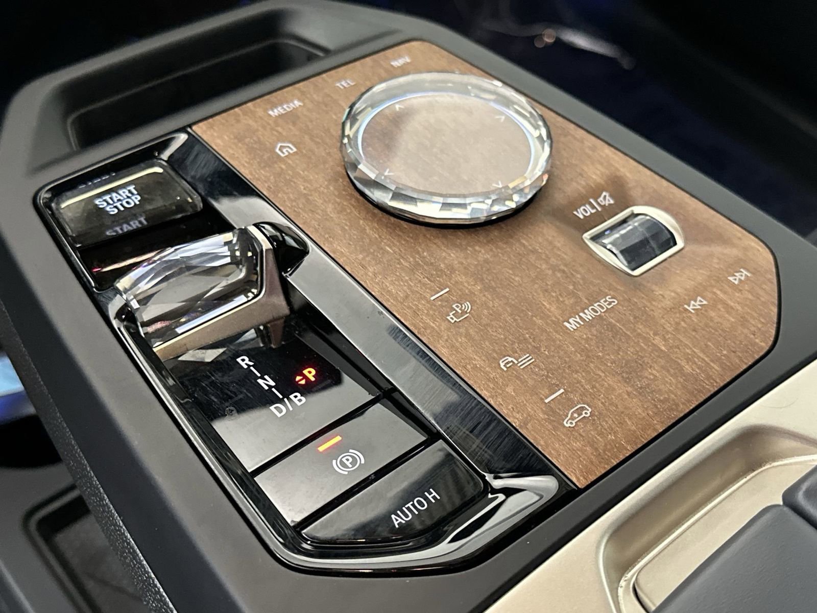 Used 2022 BMW iX xDrive50 w/ Premium Package image 20