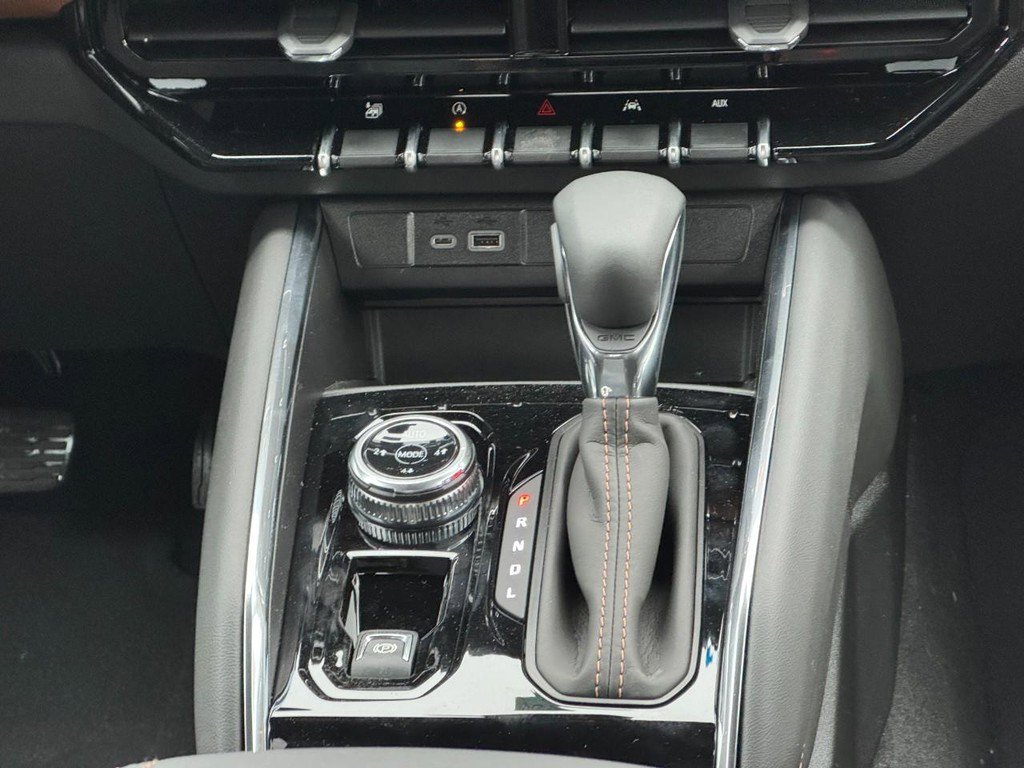 New 2026 GMC Canyon AT4 AWD/4WD image 14