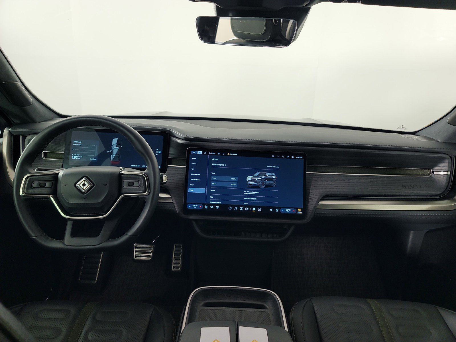 Used 2024 Rivian R1S Adventure image 27