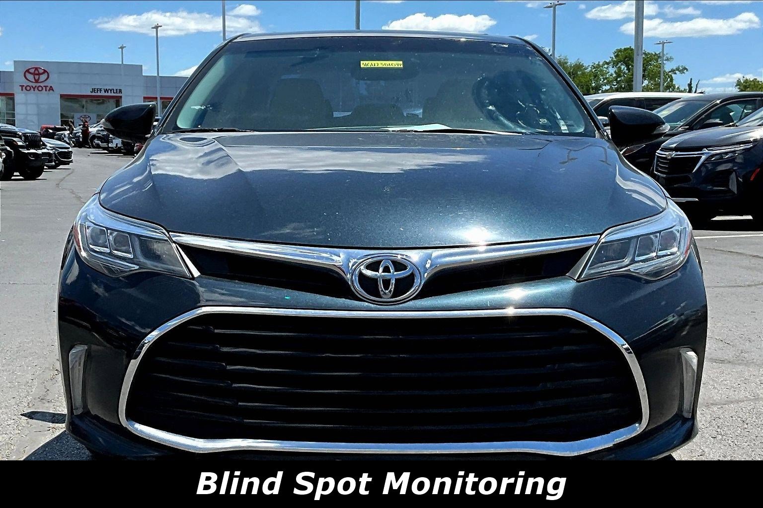 Used 2016 Toyota Avalon Touring FWD image 2