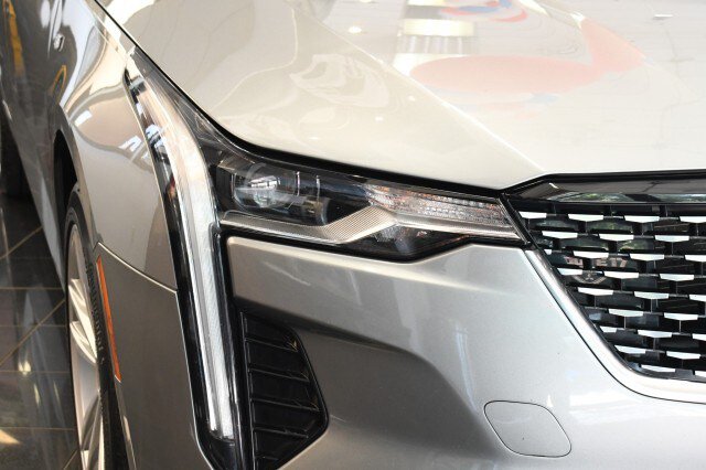 Used 2023 Cadillac CT4 Luxury w/ Sun And Sound Package AWD/4WD image 4