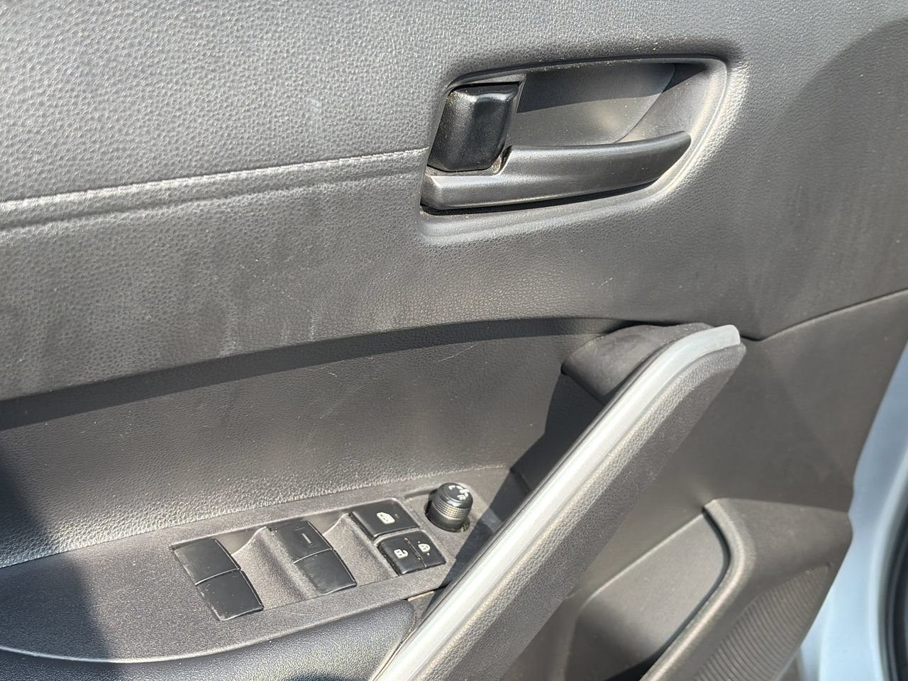 Used 2024 Toyota Corolla Cross LE AWD/4WD image 17