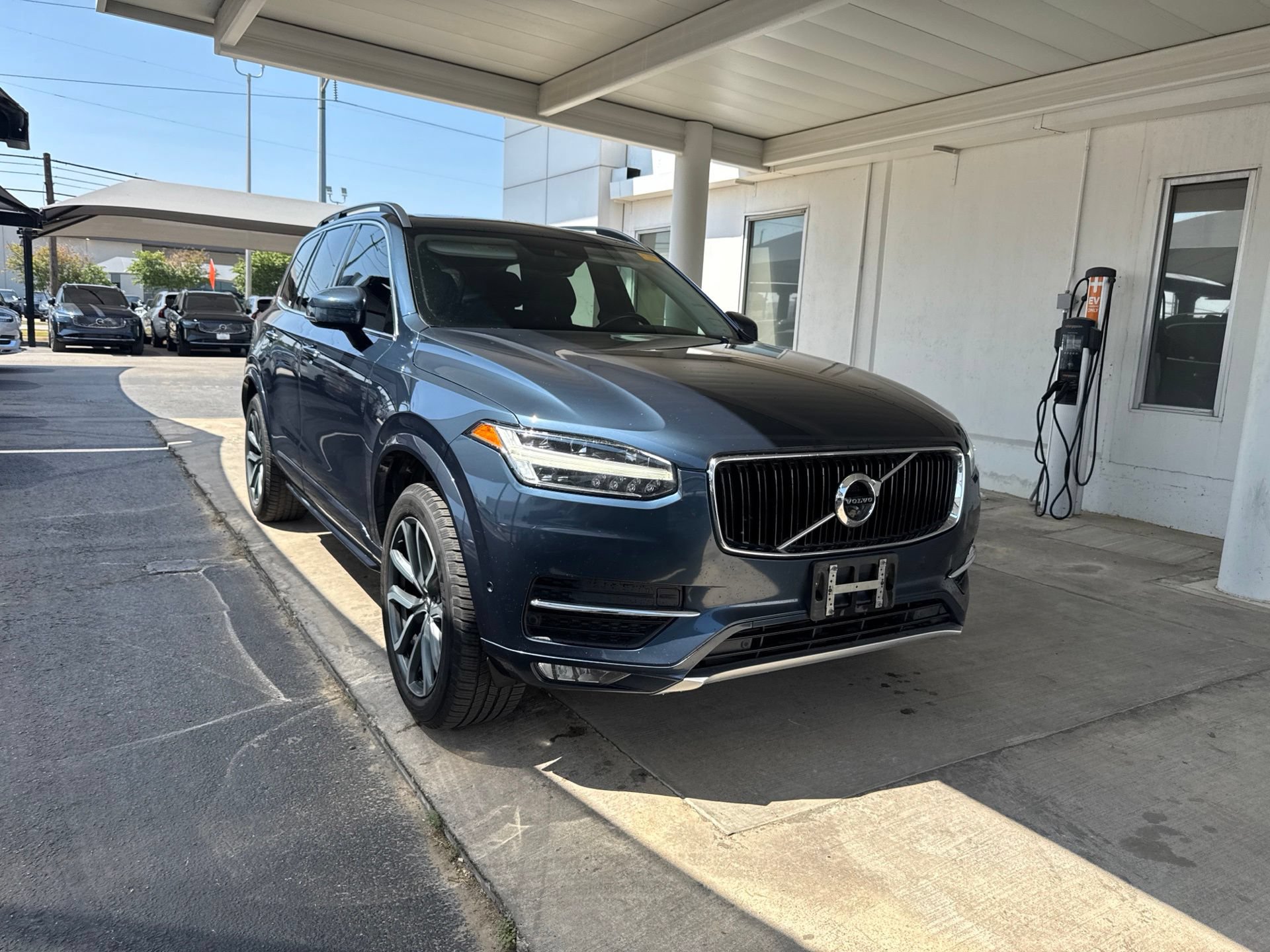 Used 2018 Volvo XC90 T5 Momentum FWD image 3