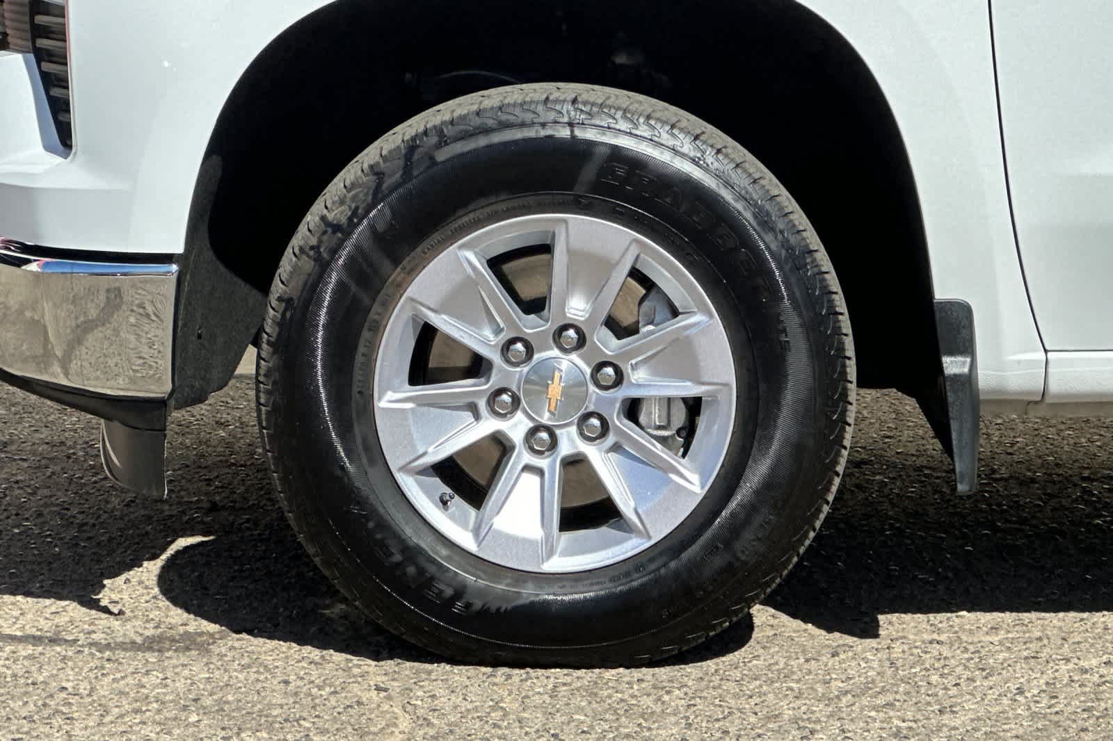 Used 2026 Chevrolet Silverado 1500 LT AWD/4WD image 35