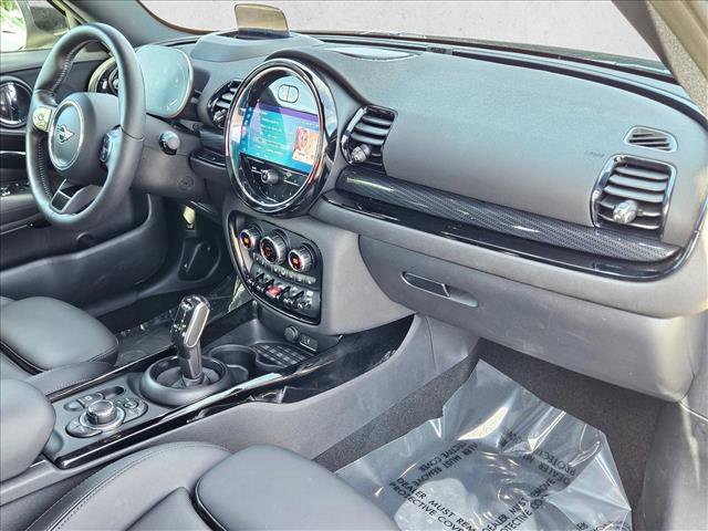 Used 2022 MINI Cooper Clubman S w/ Premium Package image 22