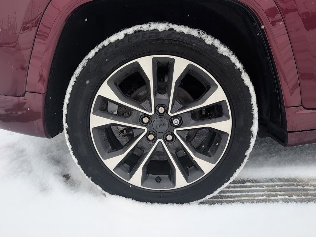 Used 2023 Jeep Grand Cherokee Overland image 9