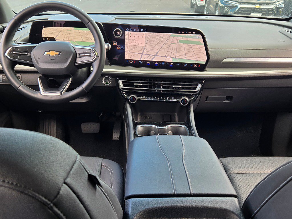 Certified 2026 Chevrolet Traverse LT AWD/4WD image 19