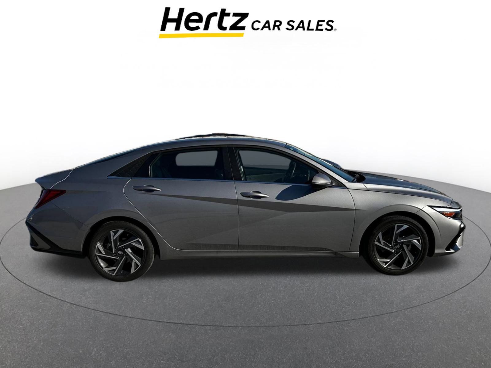 Used 2025 Hyundai Elantra Limited image 2