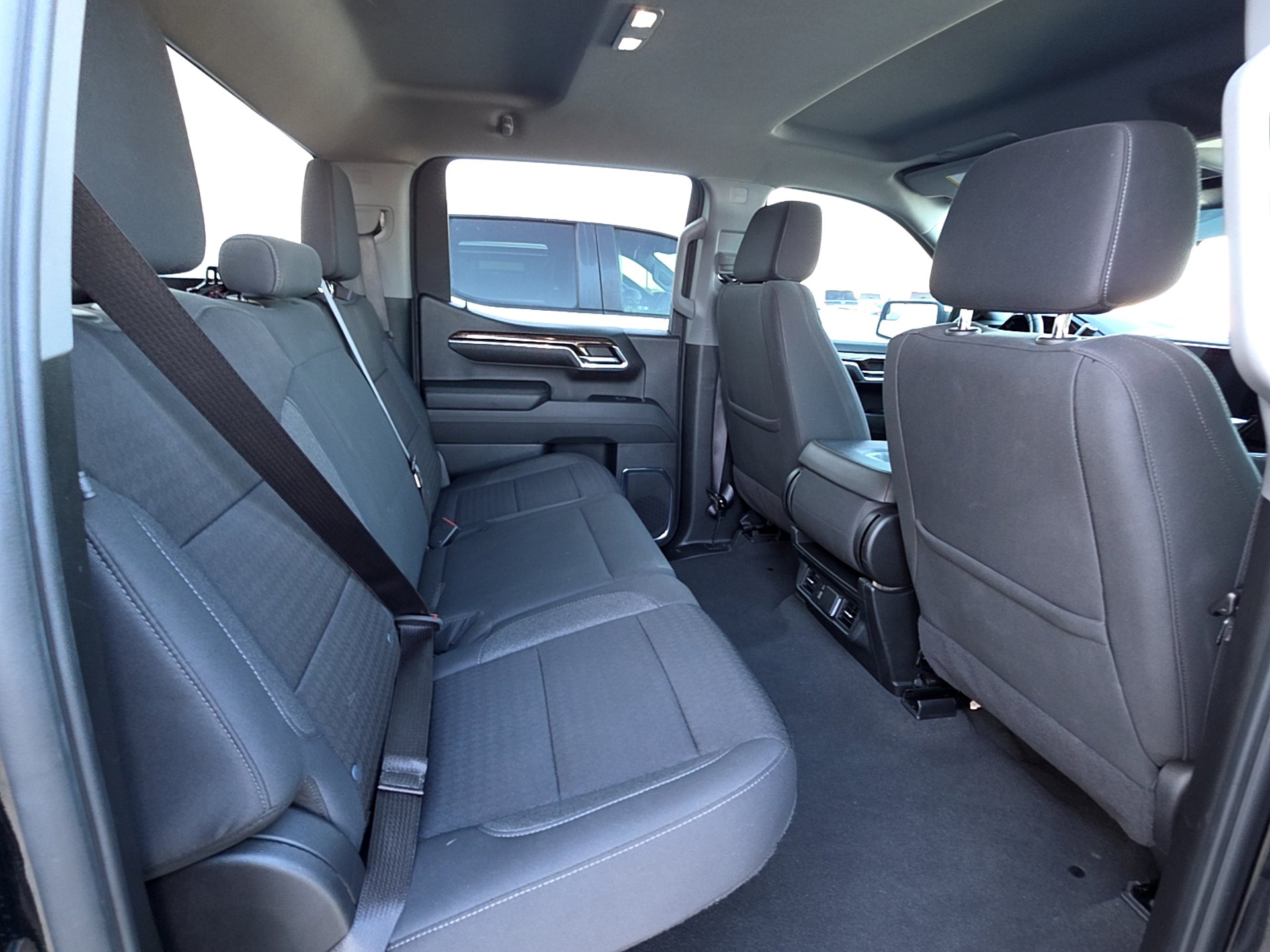 Used 2024 GMC Sierra 1500 SLE image 16