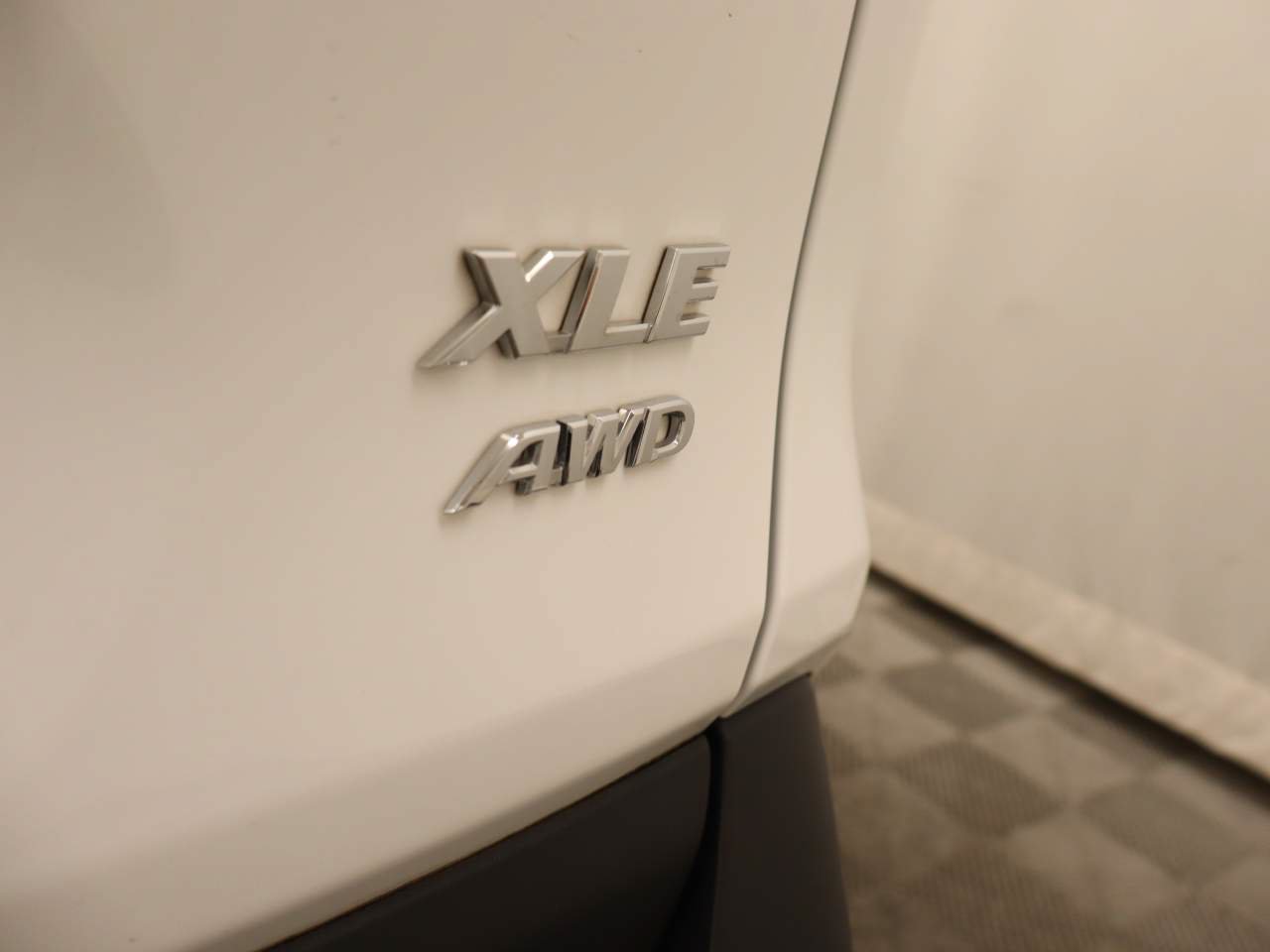 Used 2023 Toyota RAV4 XLE AWD/4WD image 19