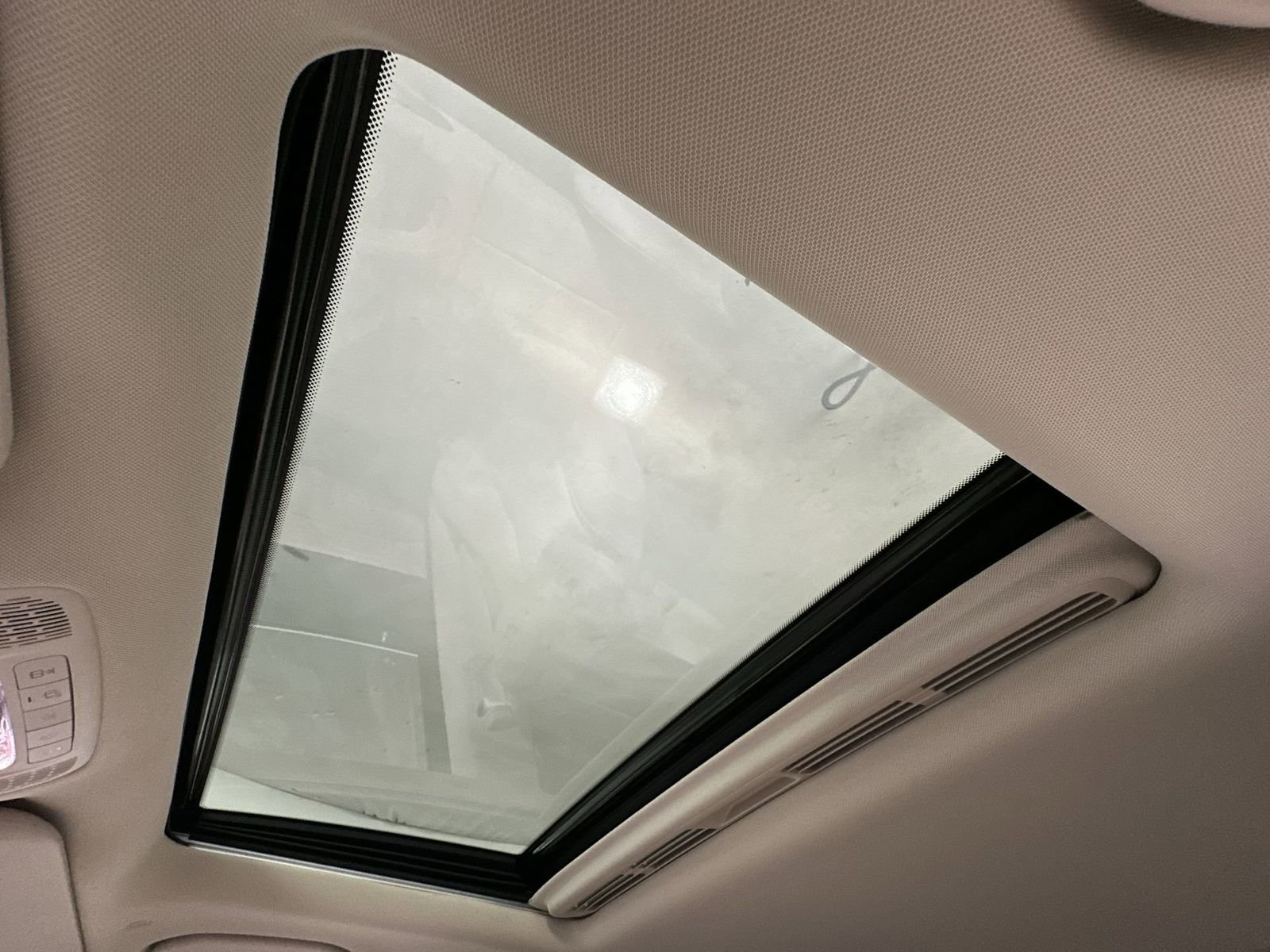 Used 2021 Mercedes-Benz GLE 350 w/ Premium Package image 26