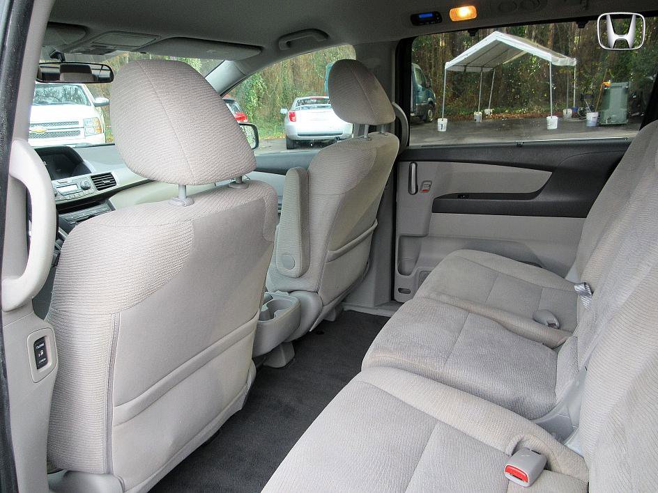 Used 2012 Honda Odyssey EX image 16