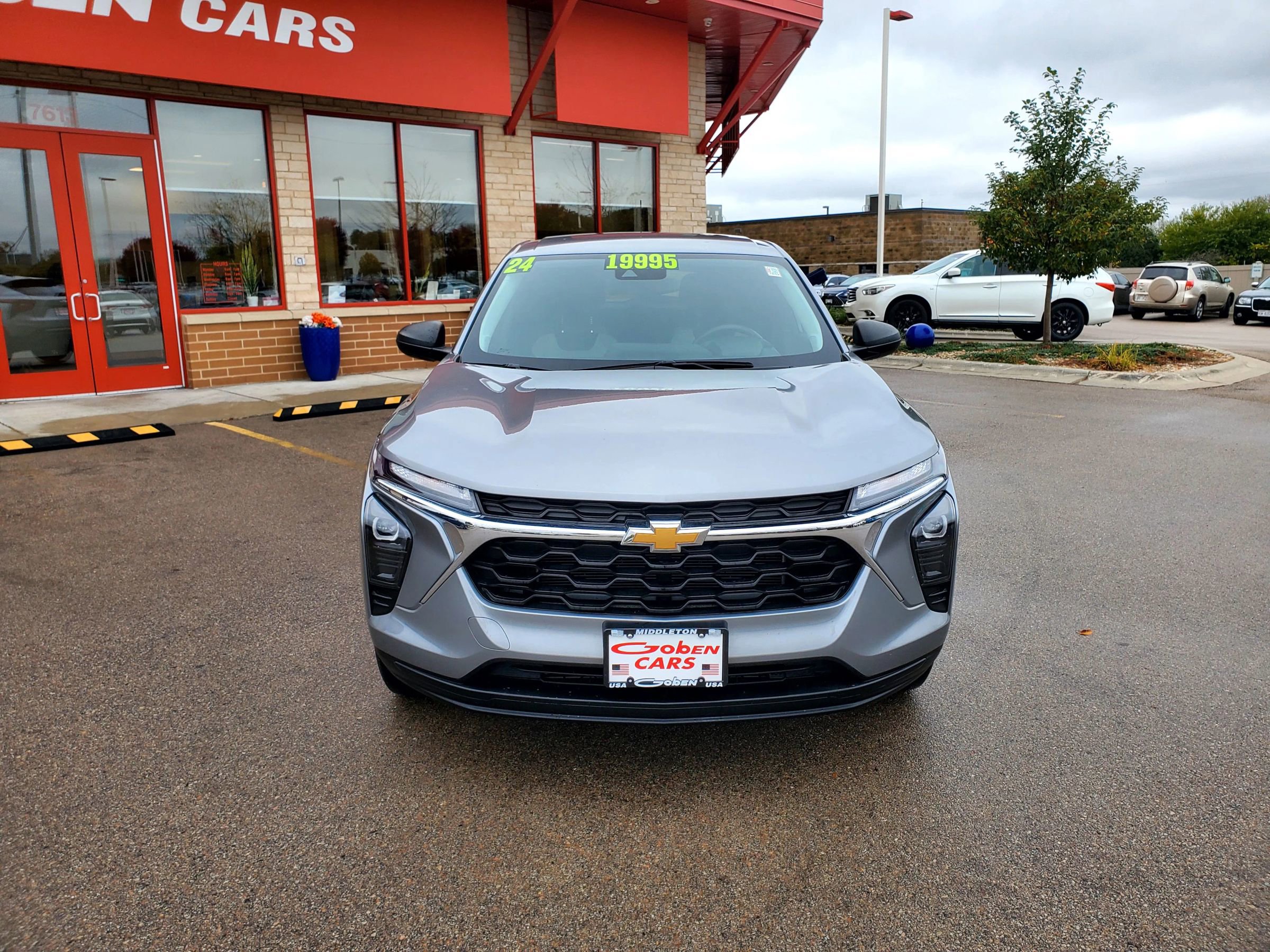 Used 2024 Chevrolet Trax LS w/ Driver Confidence Package image 2