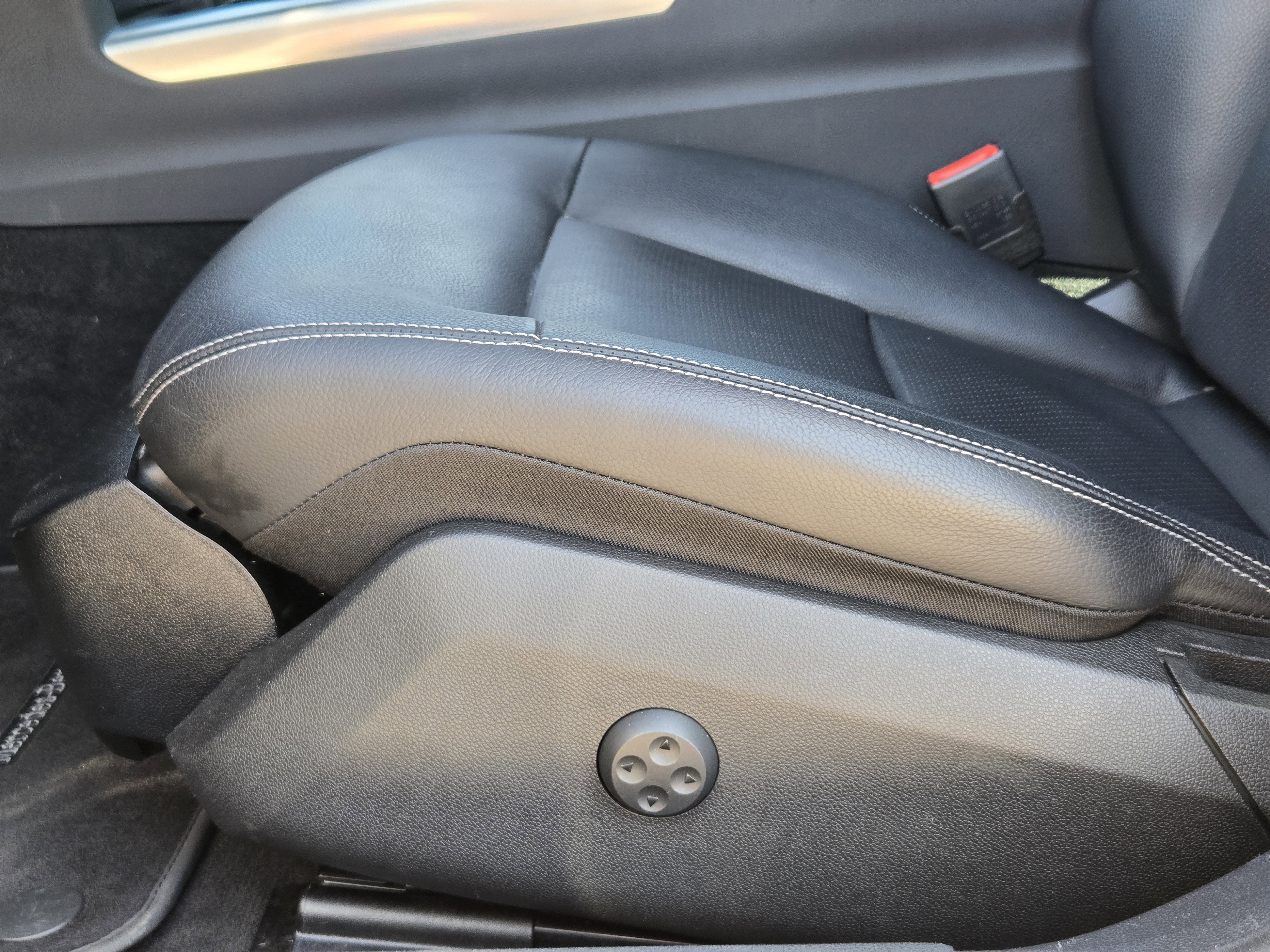 Used 2015 Mercedes-Benz E 350 Sedan image 29