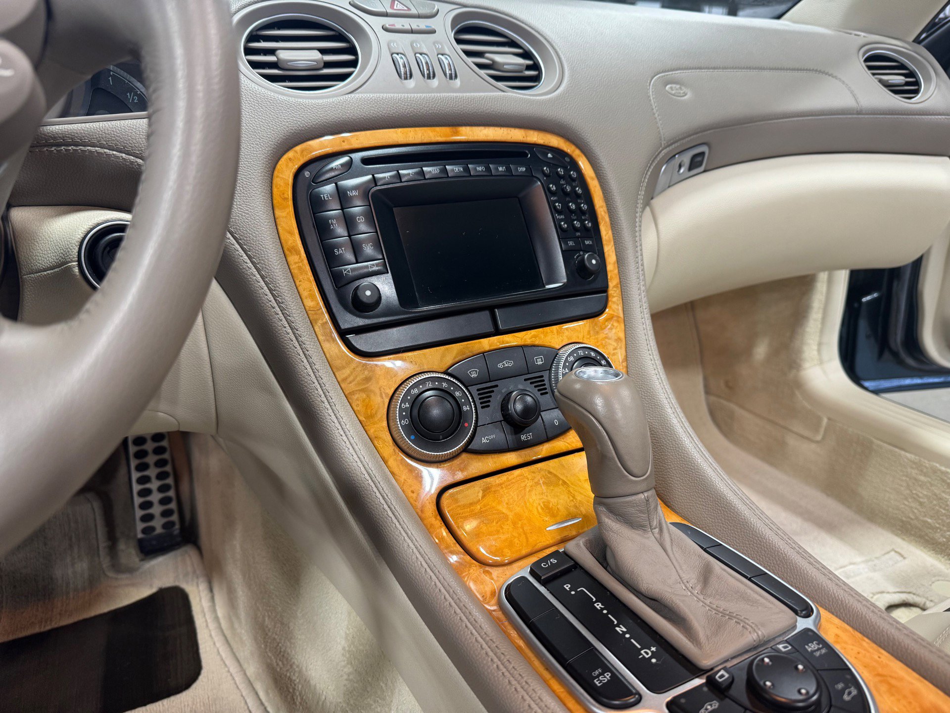 Used 2004 Mercedes-Benz SL 500 image 20