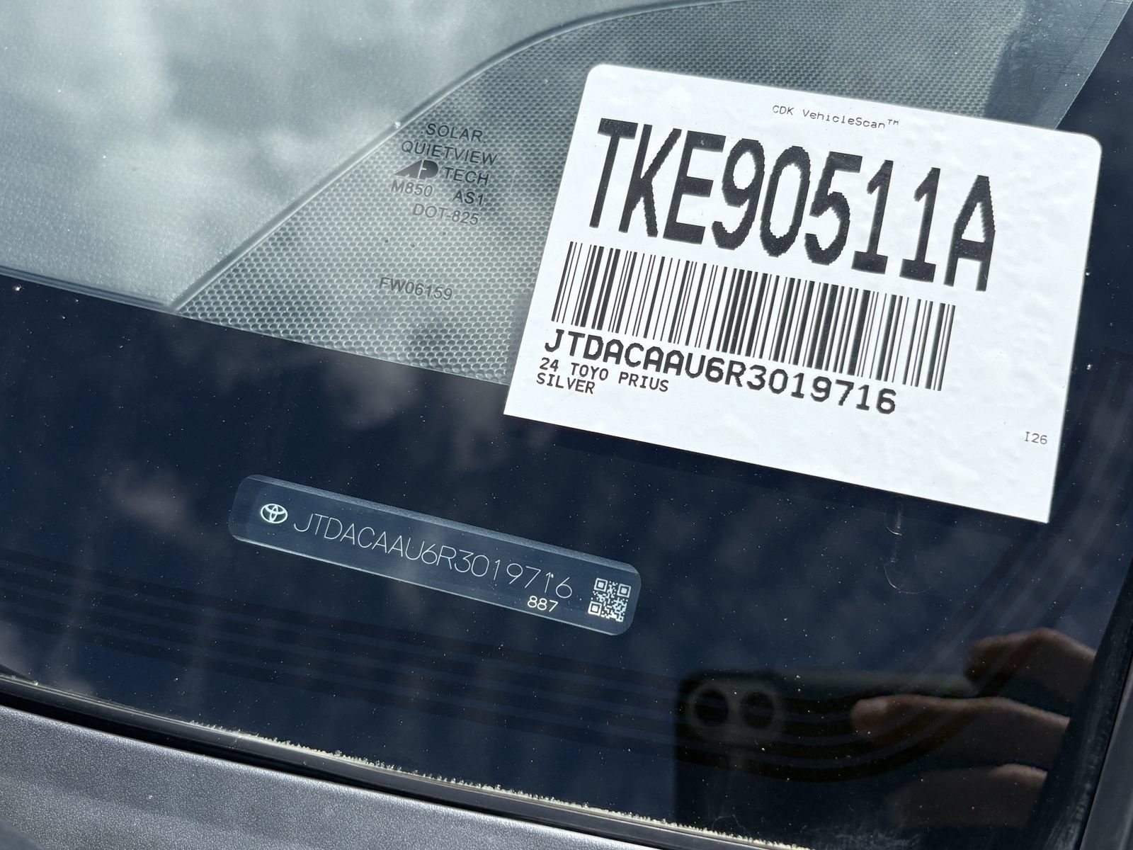 Used 2024 Toyota Prius Limited w/ Limited Premium Package FWD image 39